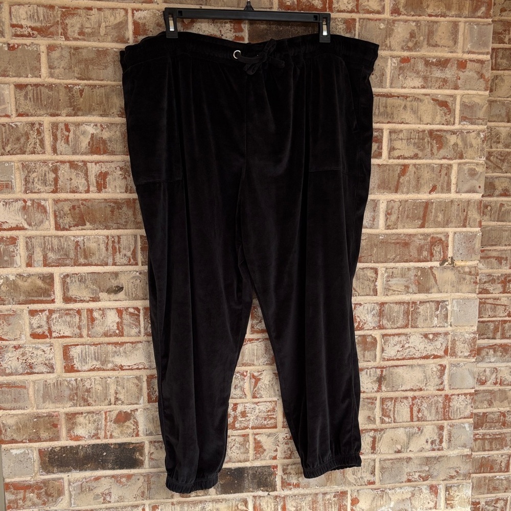 Terra & Sky Black Velour Draw String Waist Jogger Pants